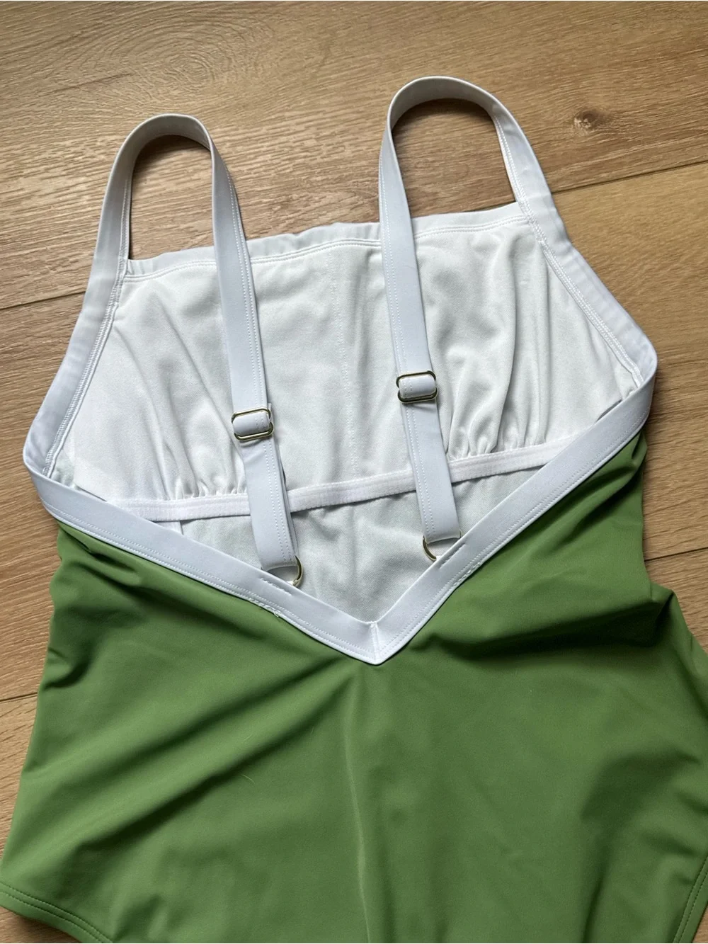 NWOT Shade & Shore Women’s Green & White Solid Minimalist One Piece Swimsuit | L